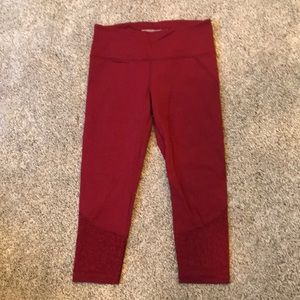 Victoria Secret Knockout Capri medium leopard print burgundy/crimson